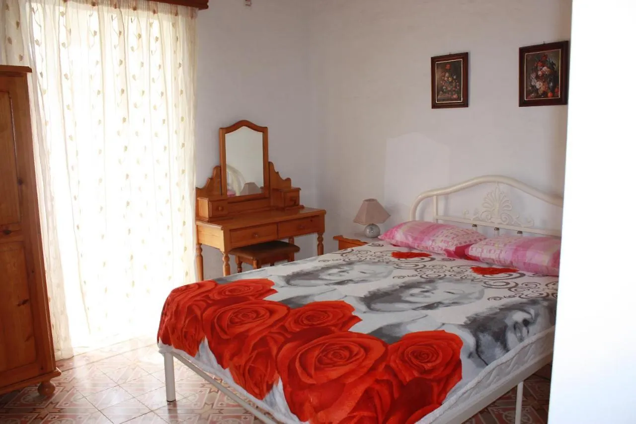 Vertical Climbing Malta Qrendi Homestay